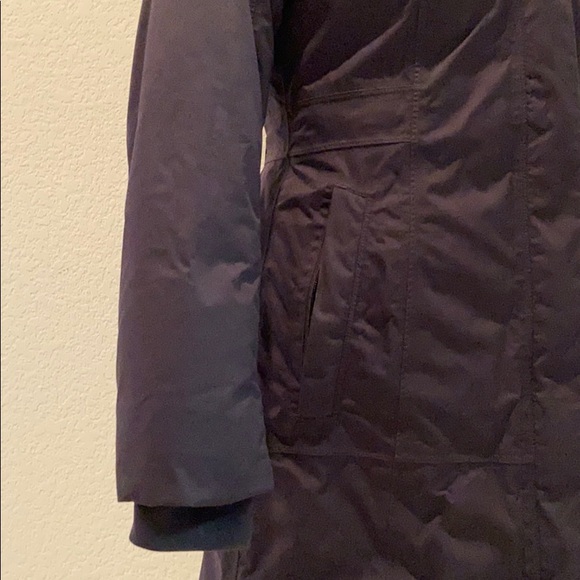 EUC The North Face women’s parka - Picture 6 of 10